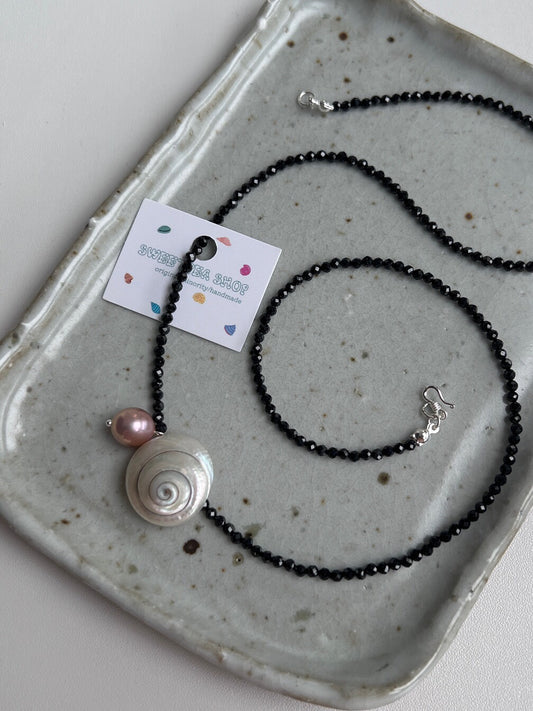 Handmade Conch Beaded Necklace,Lumivault.