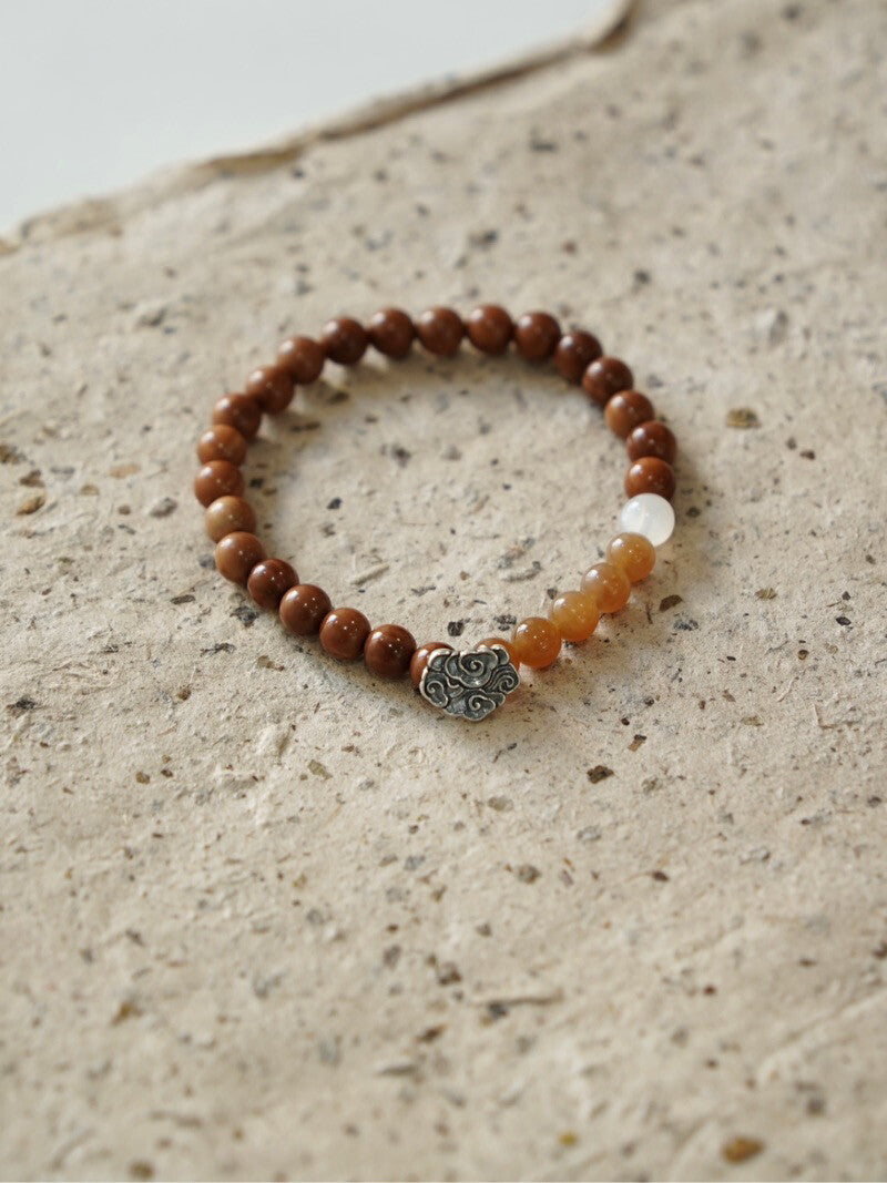 Cloud Moon Laurel Hetian Jade Beaded Bracelet - Lumivault