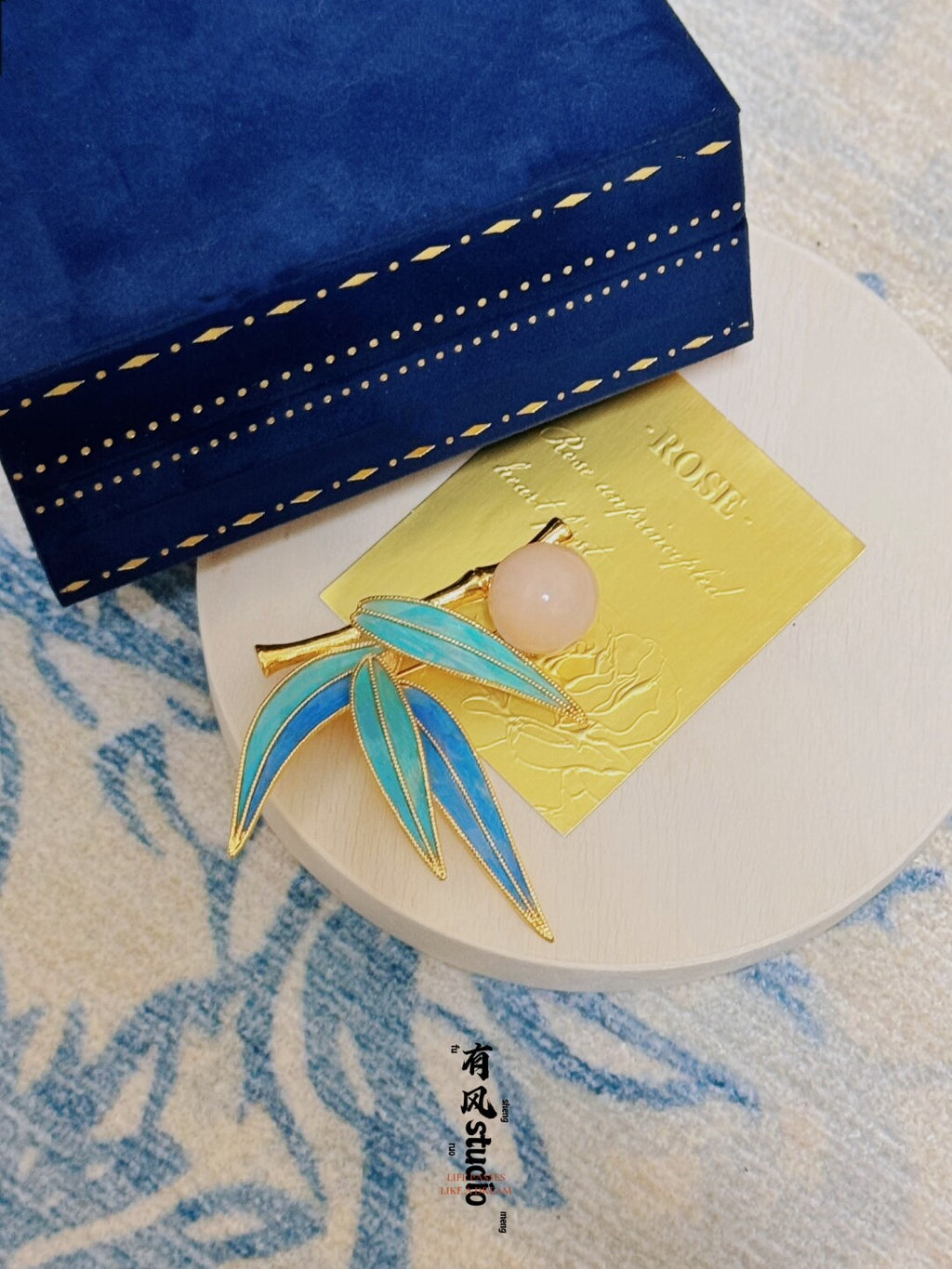 Parrot Feather Sunstone Brooch,Lumivault.