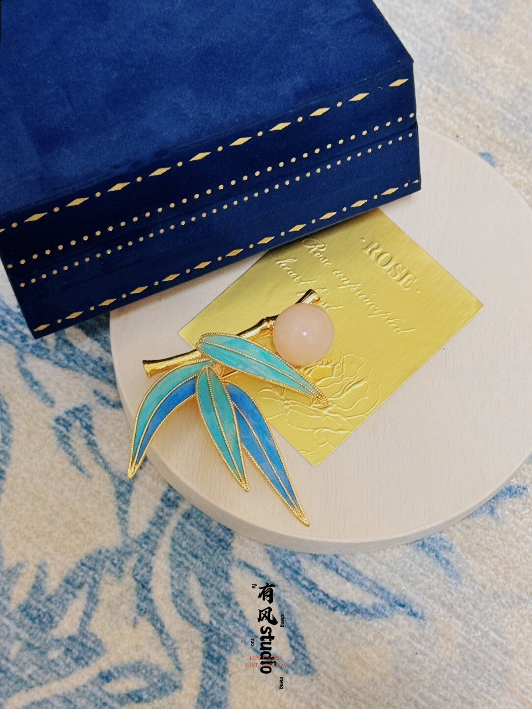 Parrot Feather Sunstone Brooch,Lumivault.