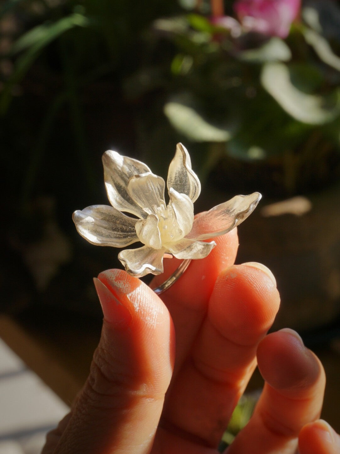 Magnolia Leather Shadow Puppet Ring,Lumivault.
