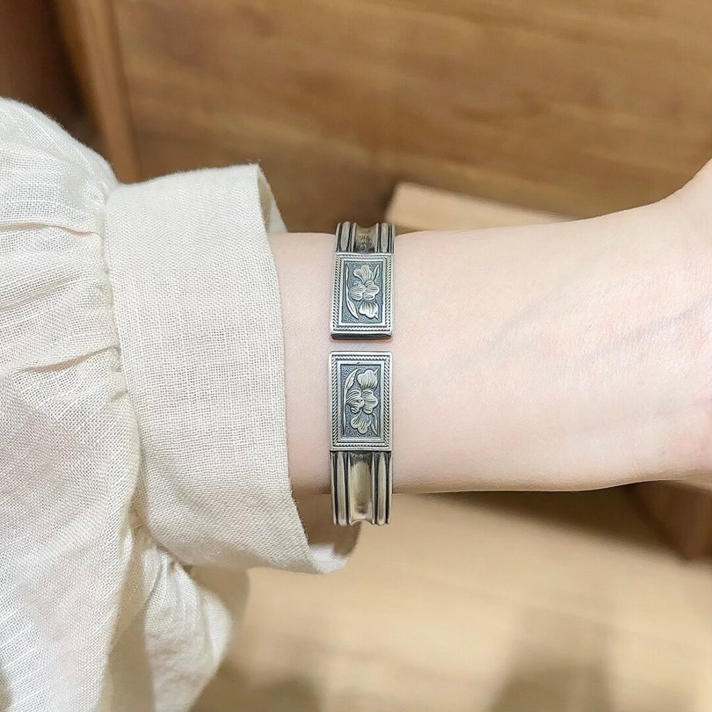Orchid Silver Bracelet,2,Lumivault.