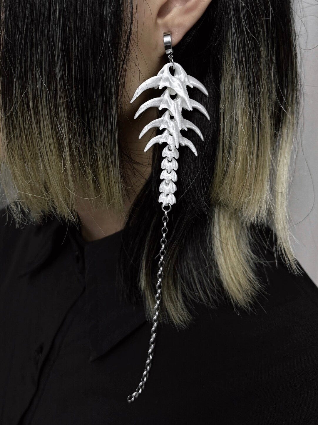Vertebra Single Earring