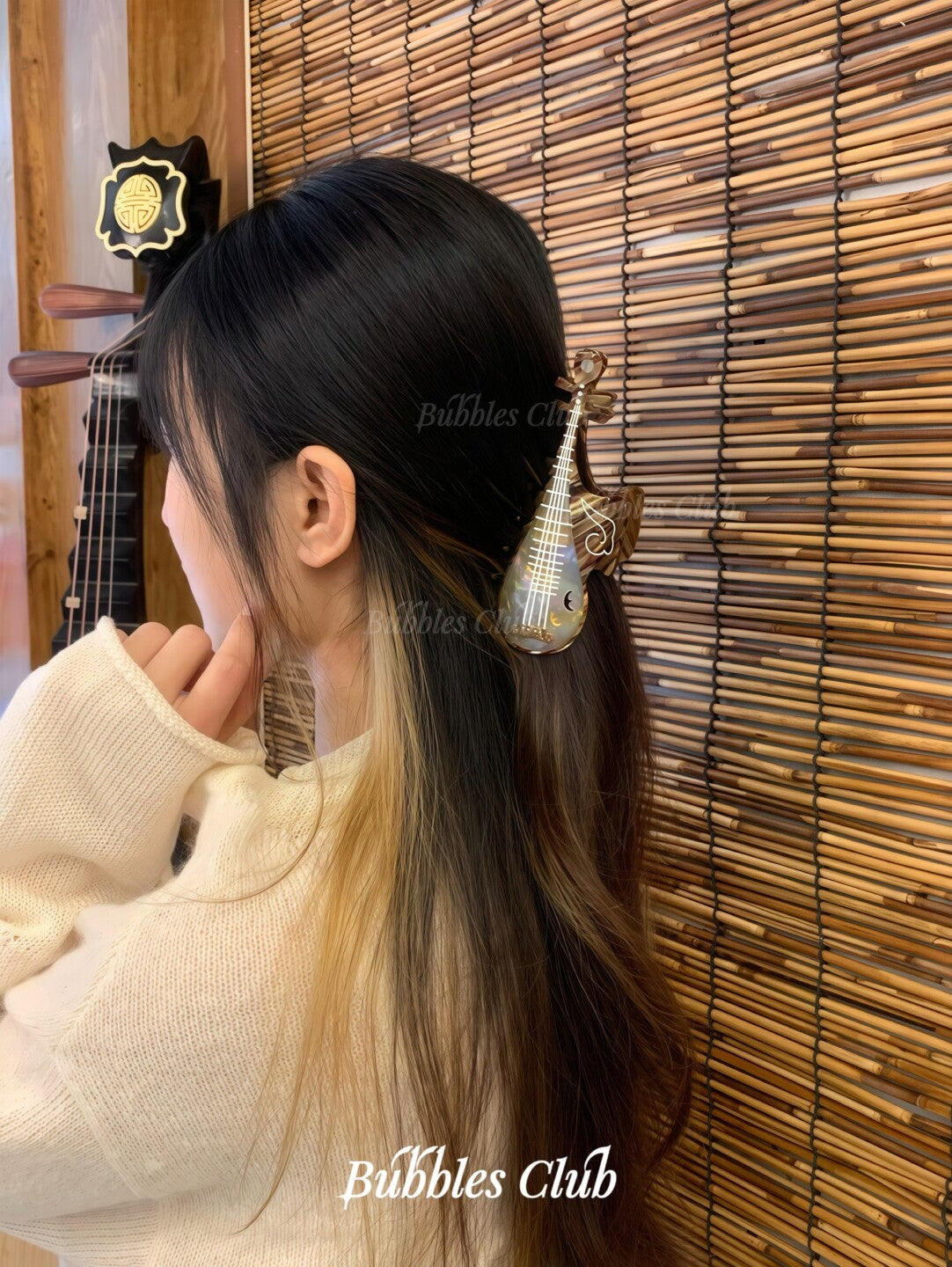 Pipa Hair Clip,Lumivault.