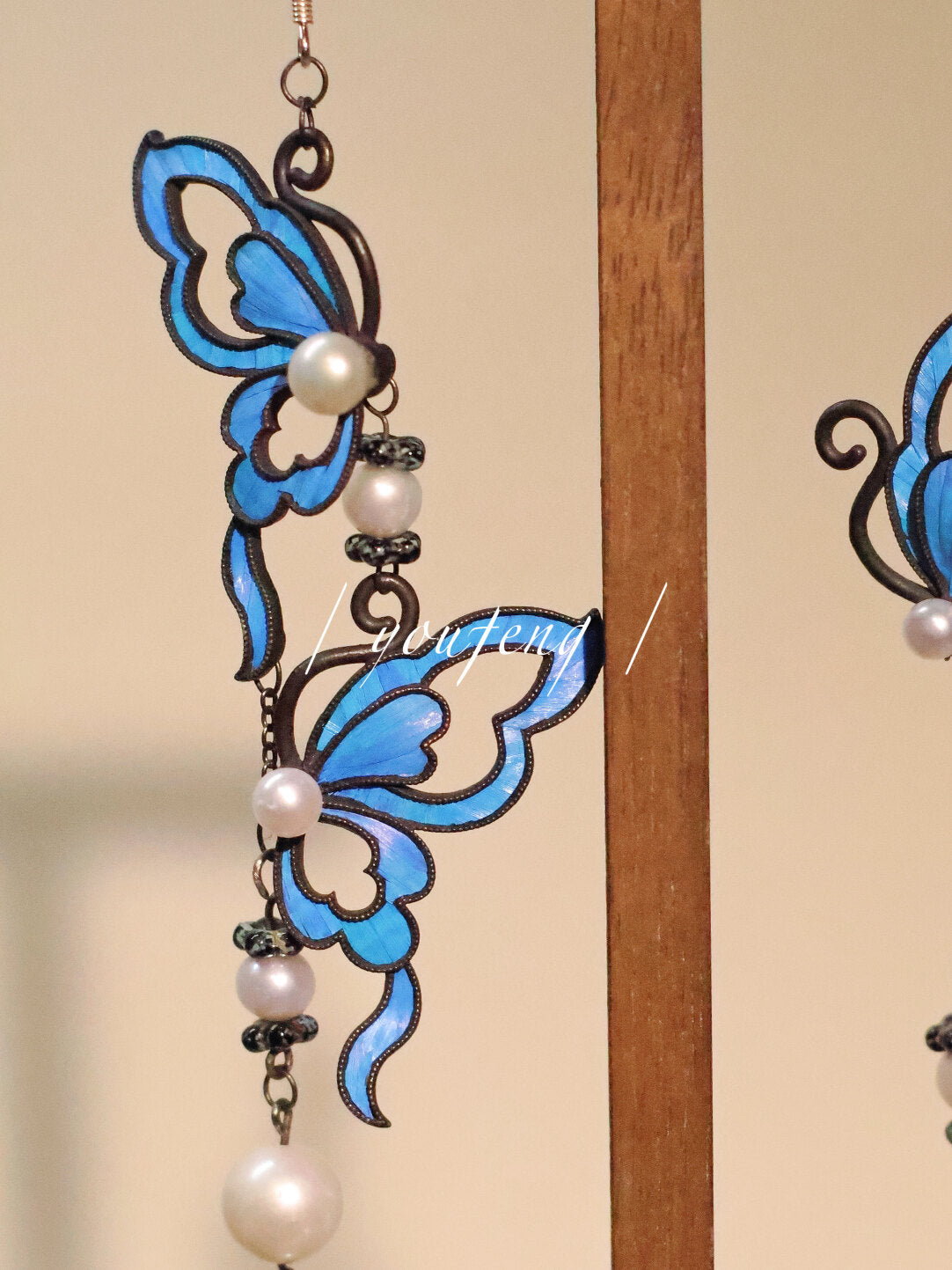 Vintage Parrot Feathers Pearl Butterfly Earrings