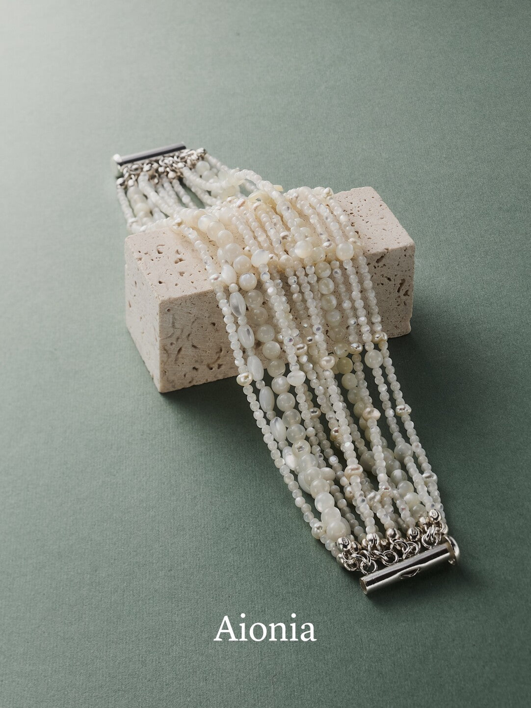 Complex White Pearl Beaded Bracelet,Lumivault.