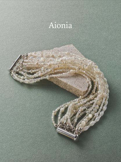 Complex White Pearl Beaded Bracelet