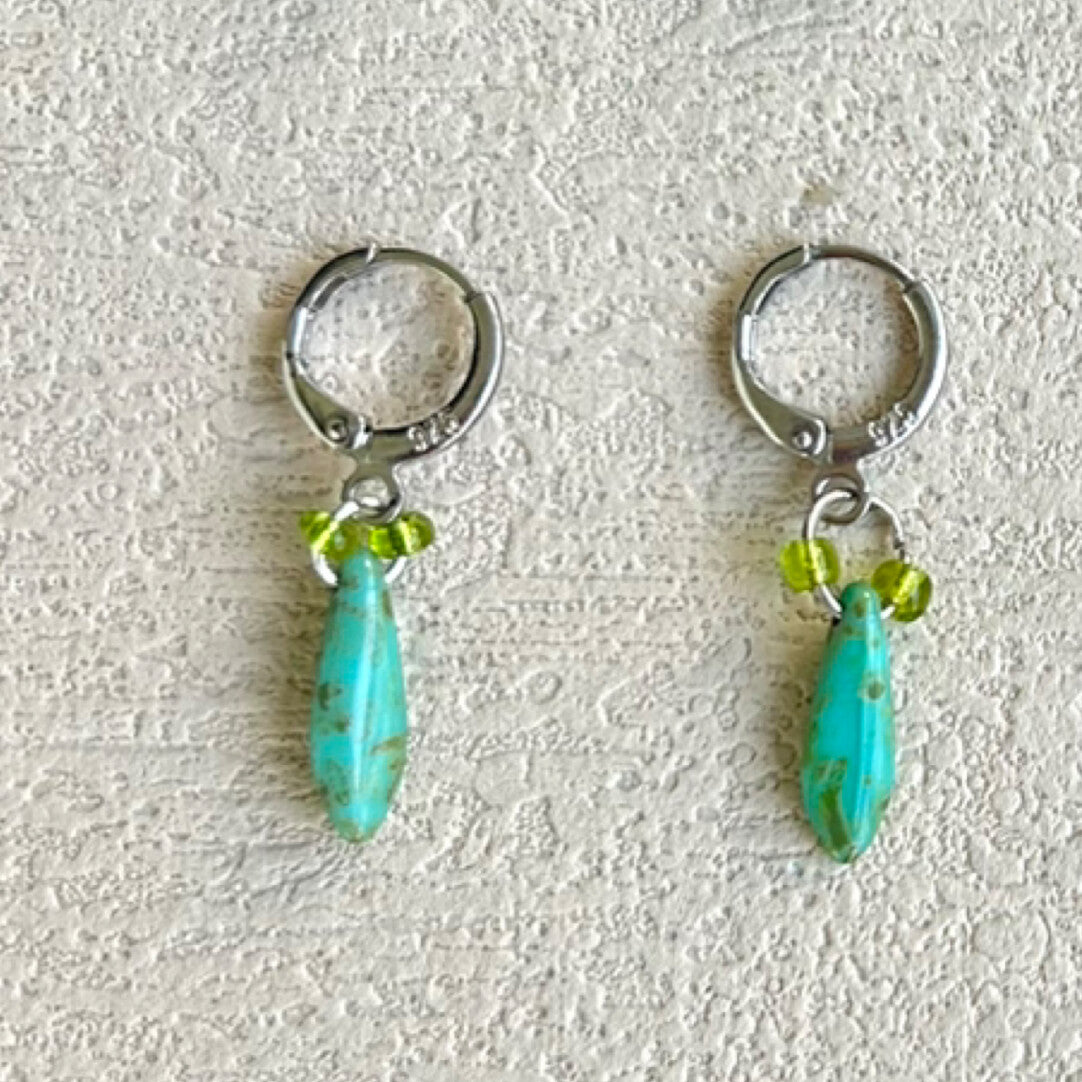 Firefly Green Earrings,A Pair of Studs,Lumivault.