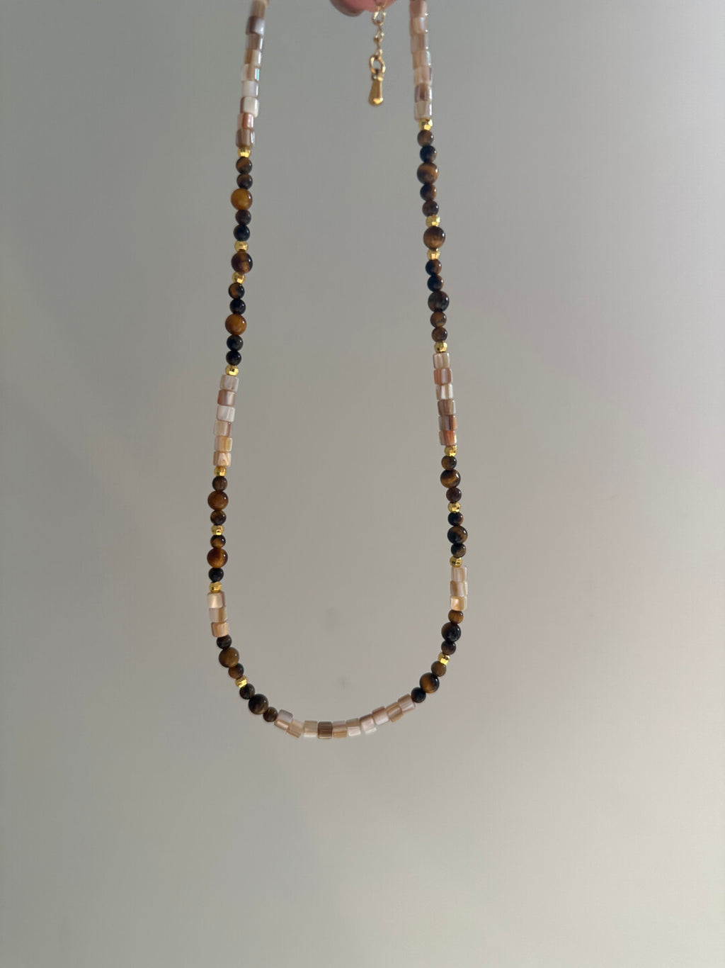 Warm Brown Natural Stone & Shell Necklace - Lumivault