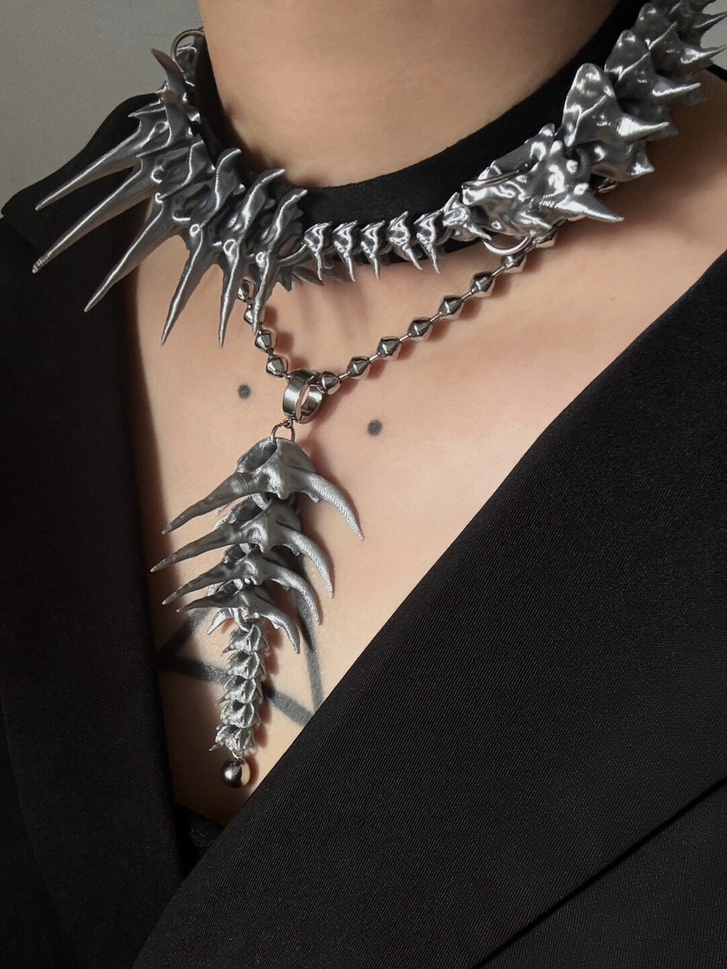 Vertebrae Hand Tie Necklace,Layered with Bold Chains and a Big Pendant(Please Note the Color) / Single Necklace / 1,Lumivault.