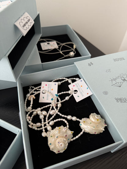 Handmade Conch Freshwater Pearl Beaded Necklace,Lumivault.