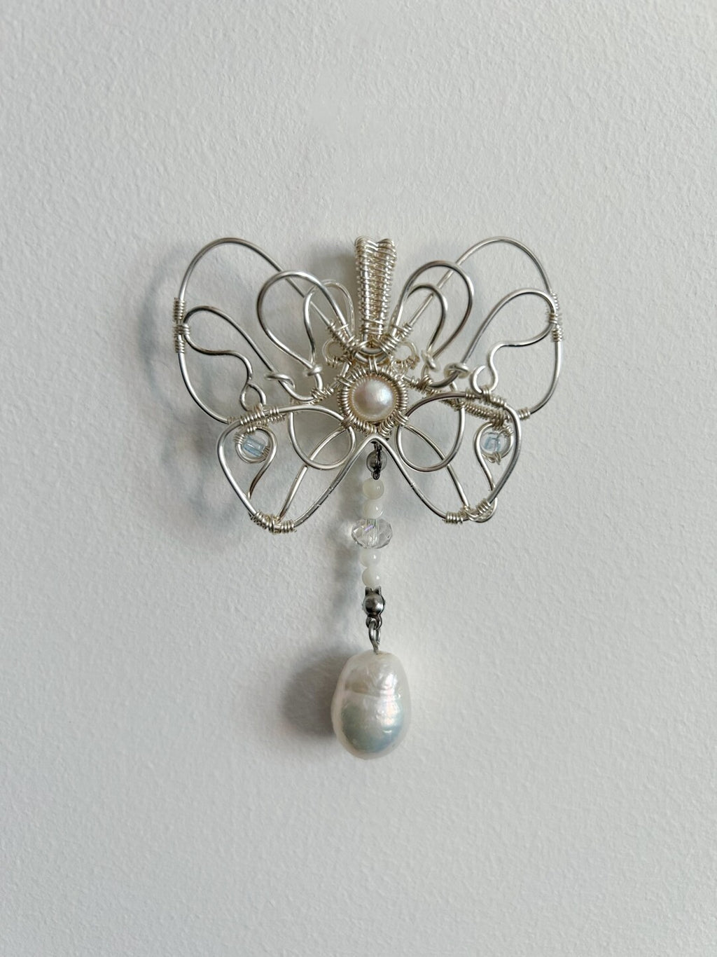 Winding Pendant Necklace,Lumivault.