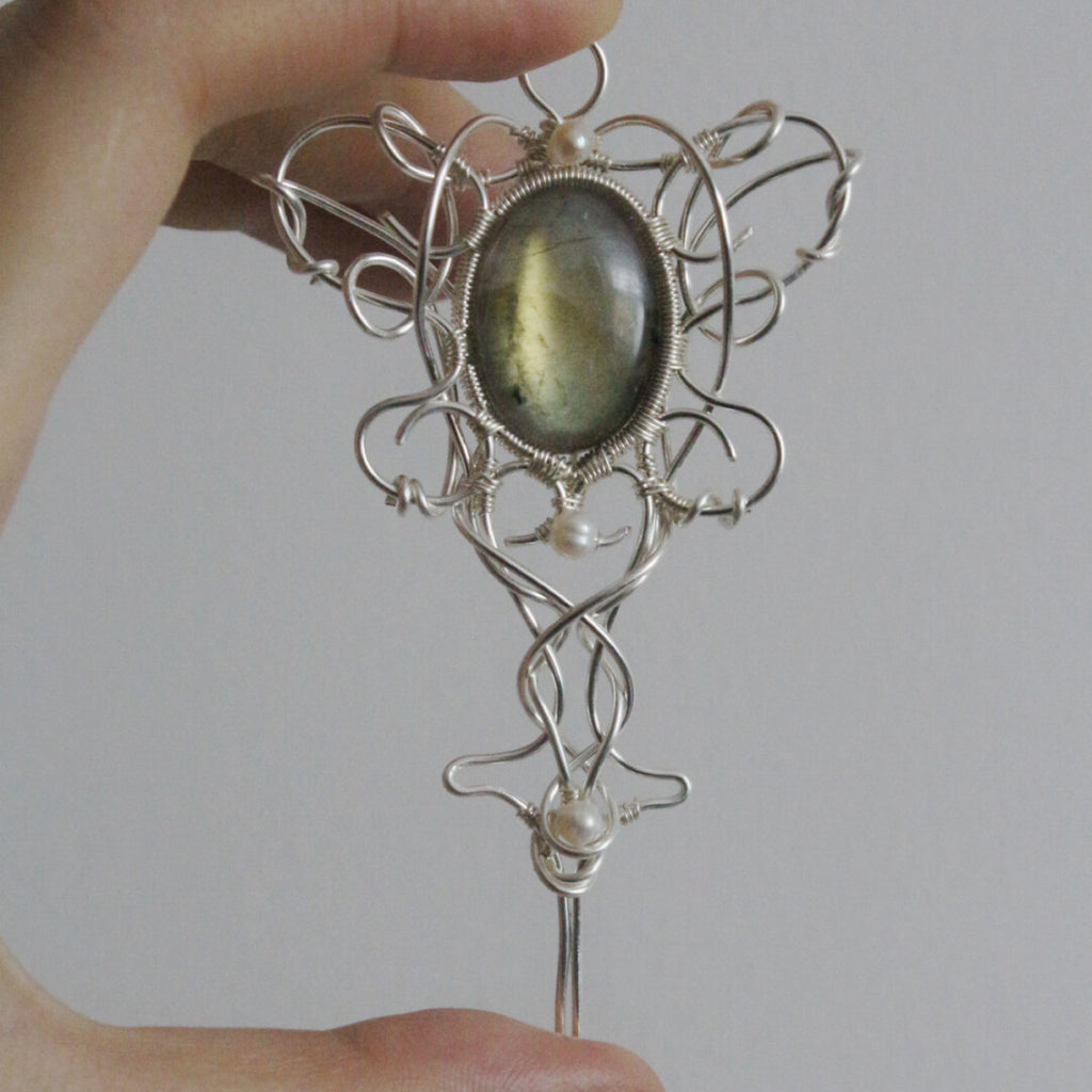 Winding Pendant Necklace,Light pupa (Labradorite),Lumivault.
