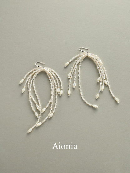 Splashing Water Tassel Earrings