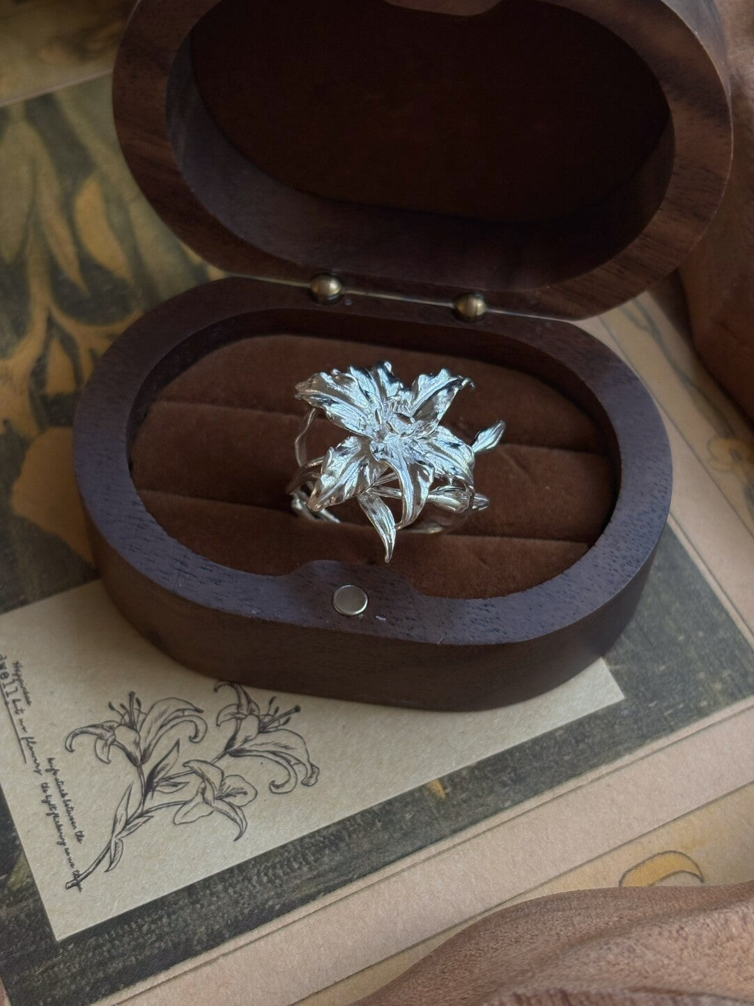 Handmade Silver Lily Ring,Lumivault.