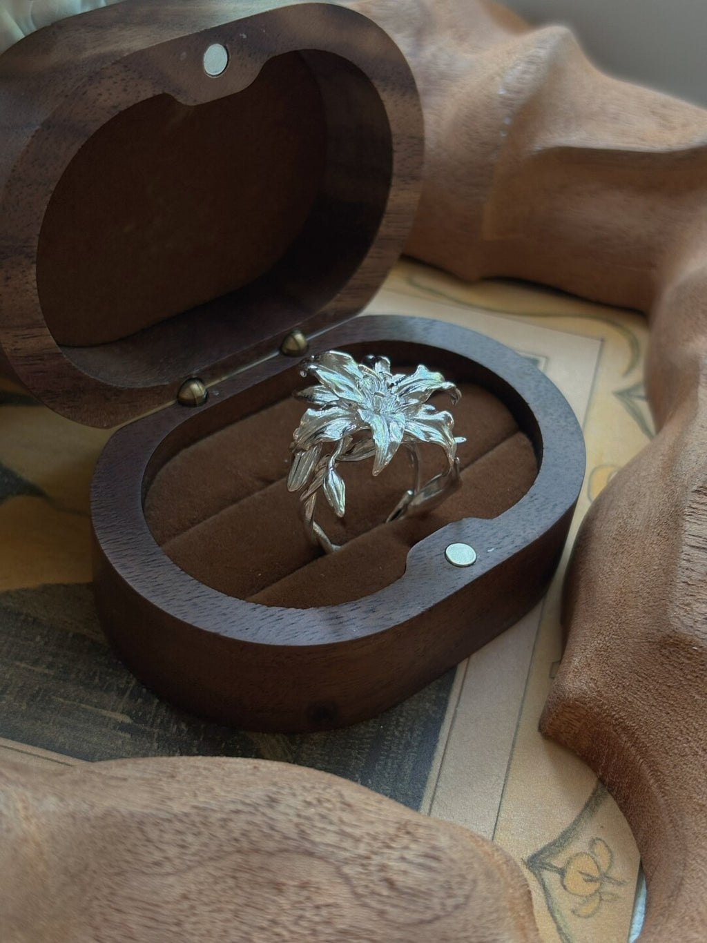 Handmade Silver Lily Ring,Lumivault.