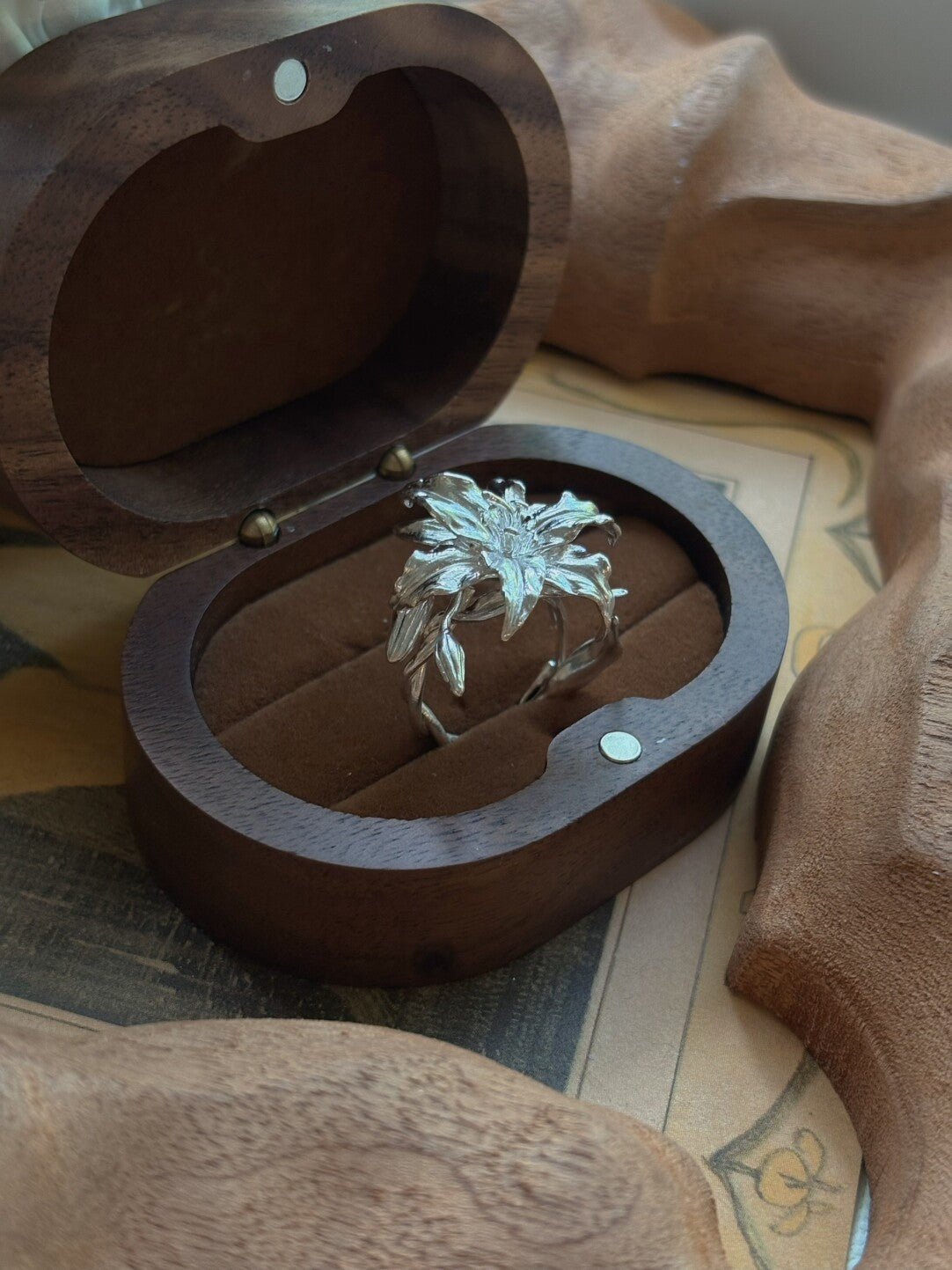 Handmade Silver Lily Ring,Lumivault.