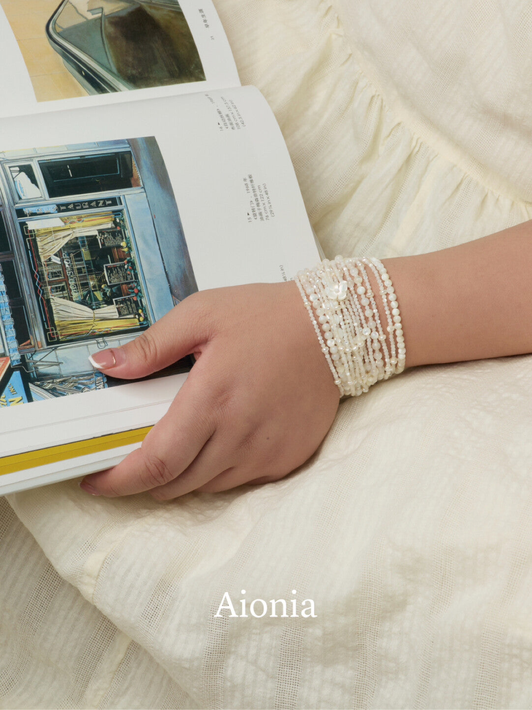 Complex White Pearl Beaded Bracelet,Lumivault.