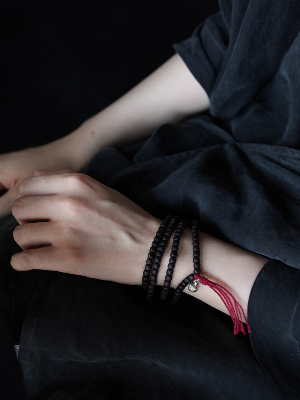 Silver Agarwood Beaded Bracelet,Lumivault.
