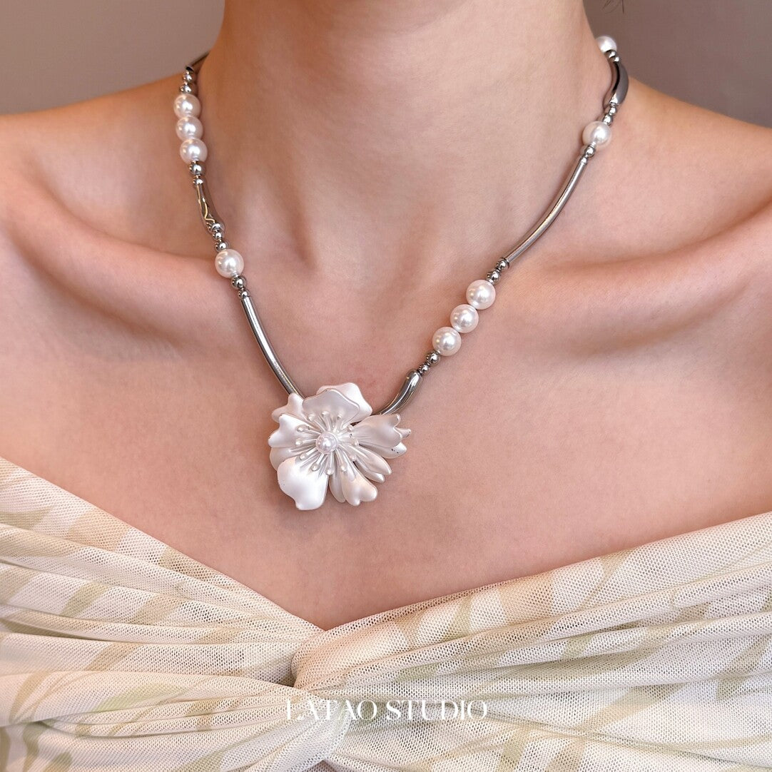 White Camellia Titanium Steel Necklace,Lumivault.