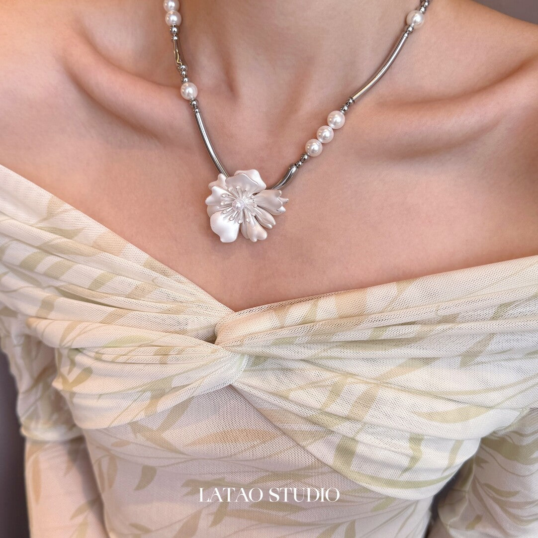 White Camellia Titanium Steel Necklace,Lumivault.