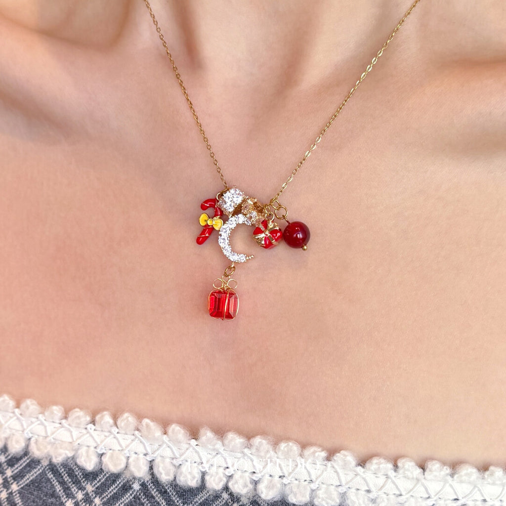 Candy House Christmas Moon Necklace,Lumivault.