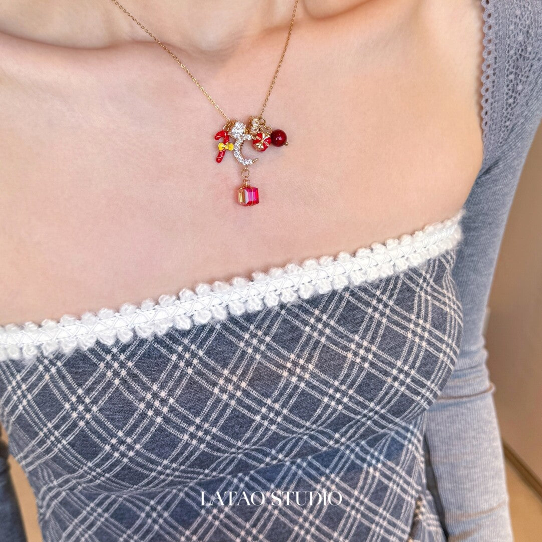 Candy House Christmas Moon Necklace,Lumivault.