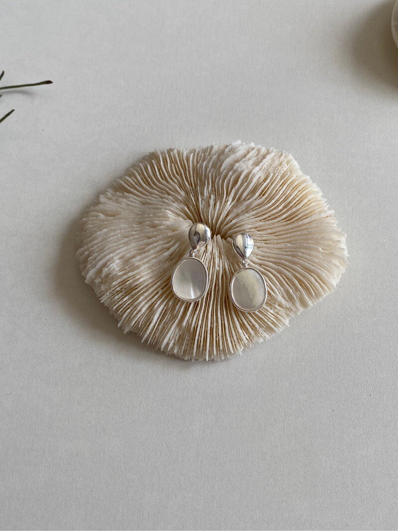 Minimalist Silver Shell Earrings,Lumivault.