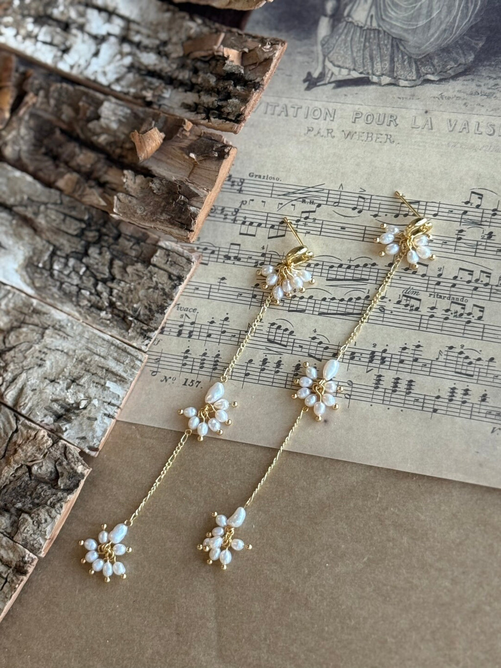 Snow Pearl Earrings,Lumivault.