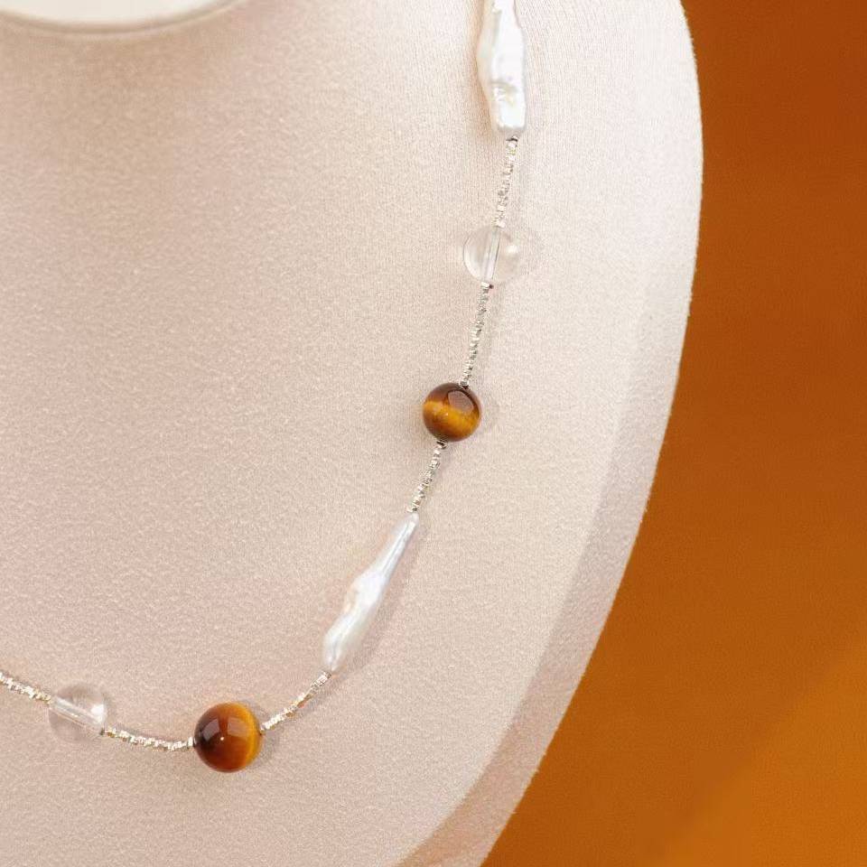 Floating Light Collarbone Chain,Lumivault.