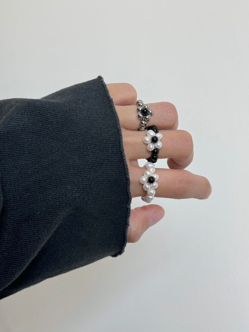 Beatuiful Flower Freshwater Pearl Beaded Ring,Lumivault.