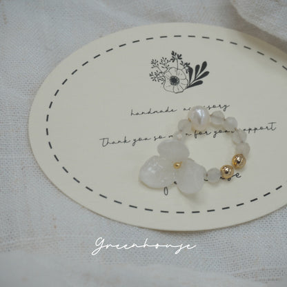 Hydrangea Stone Resin Ear Cuff