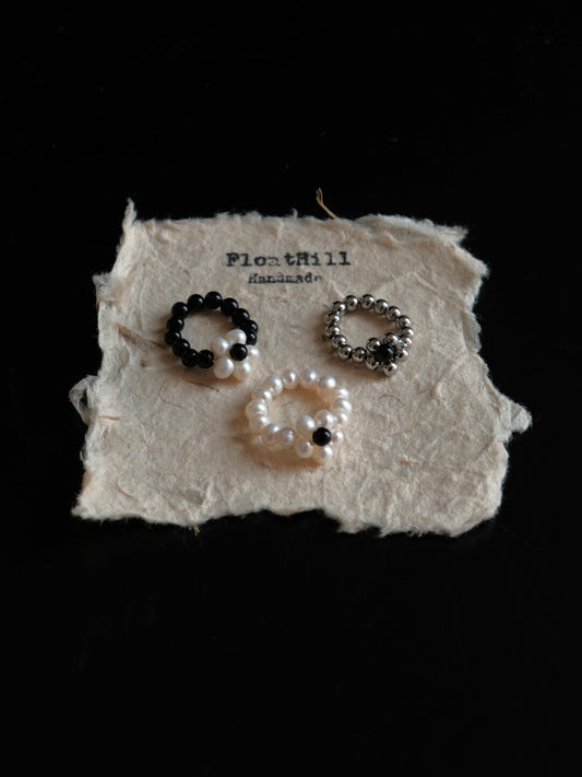 Beatuiful Flower Freshwater Pearl Beaded Ring