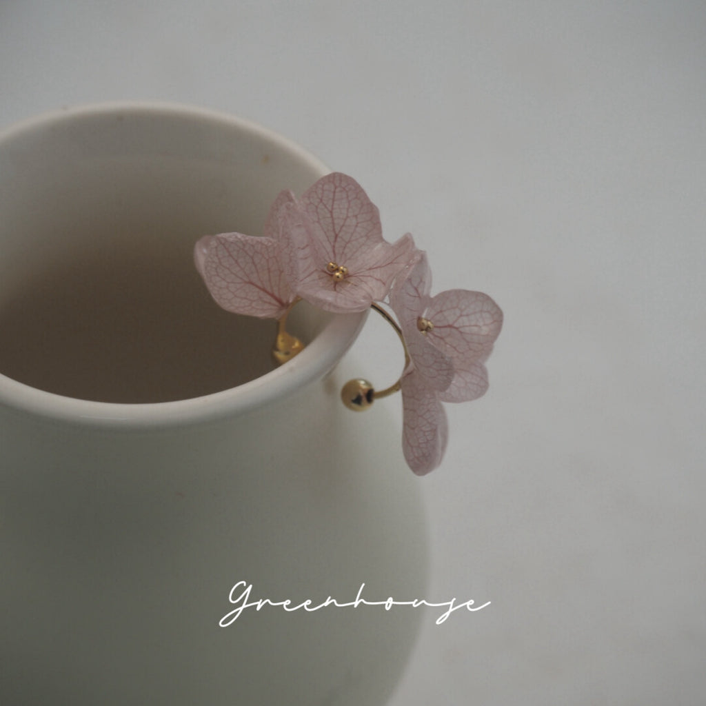 Hydrangea Ear Cuffs,Pink,Lumivault.