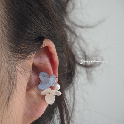 Hydrangea Stone Resin Ear Cuff