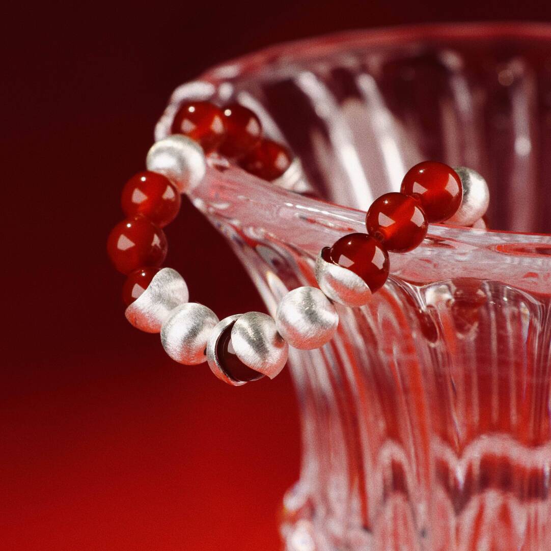 Red Sun White Snow Beaded Bracelet,Lumivault.