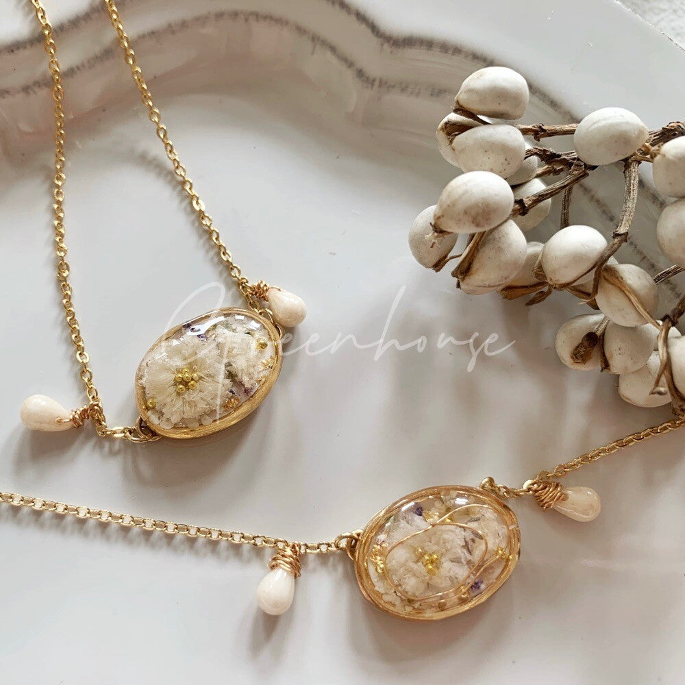 Champagne Petal Handcraft Resin Pendant Necklace,Lumivault.