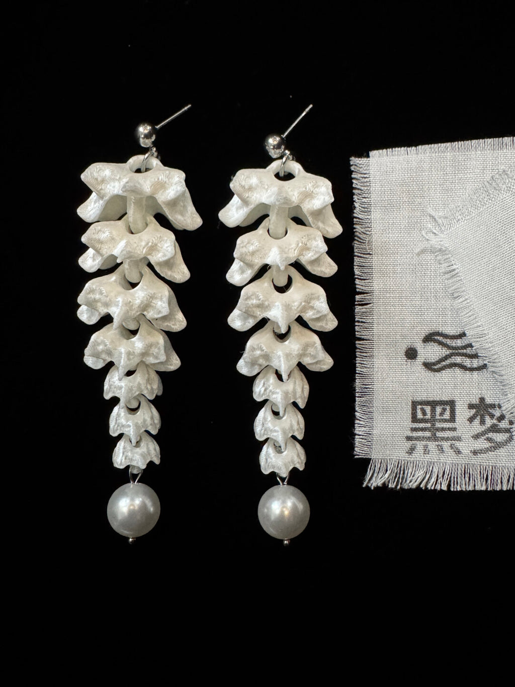 Bone flower Bead Earrings,Lumivault.