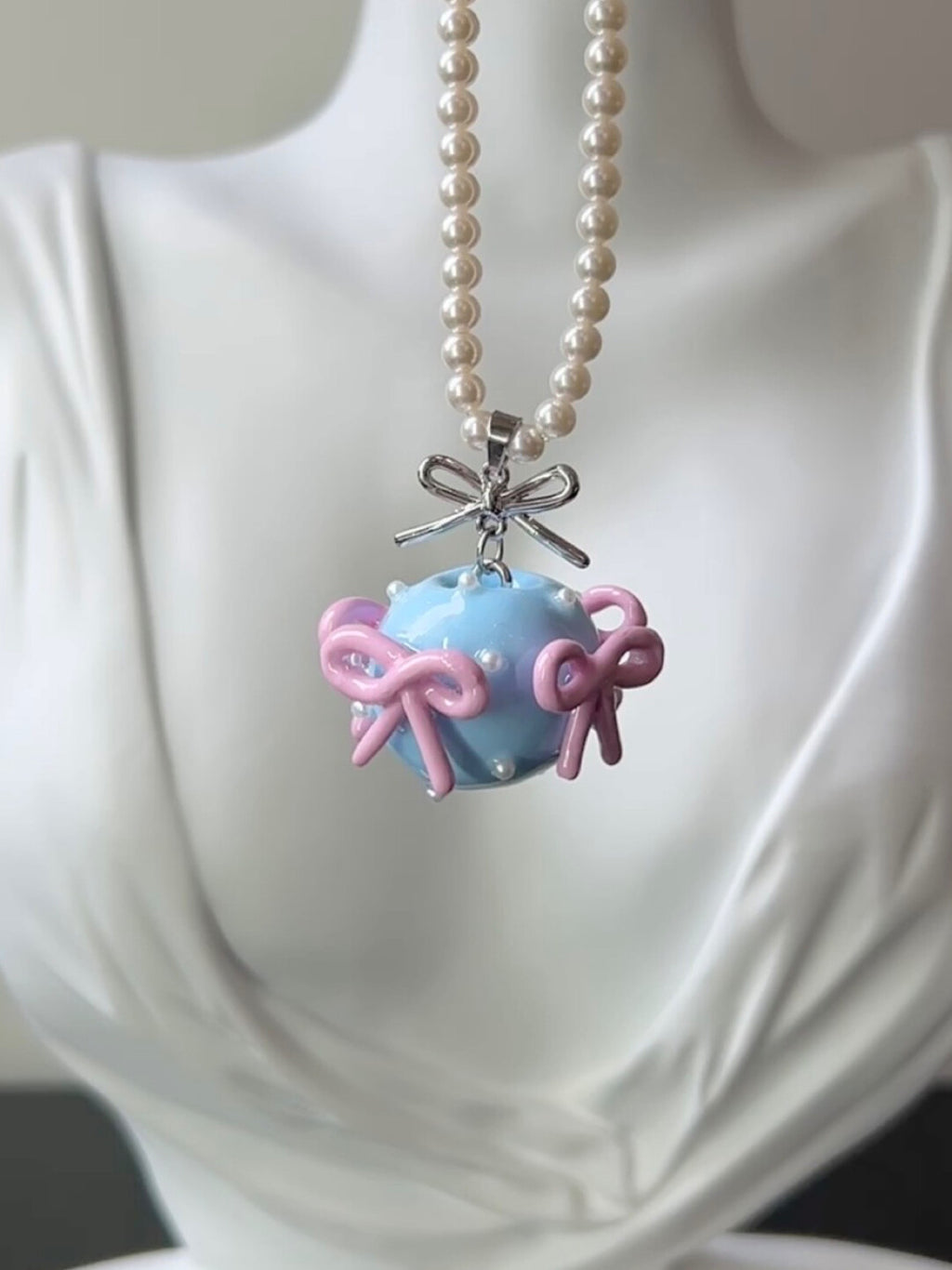 Apple Bowknot Pearl Necklace,Lumivault.