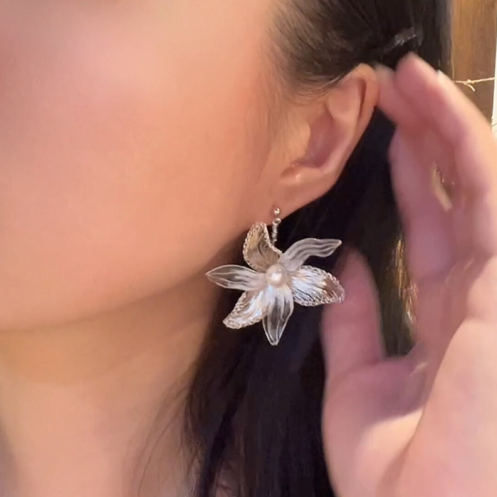 Artistic Metal Woven Flower Earrings,Lumivault.