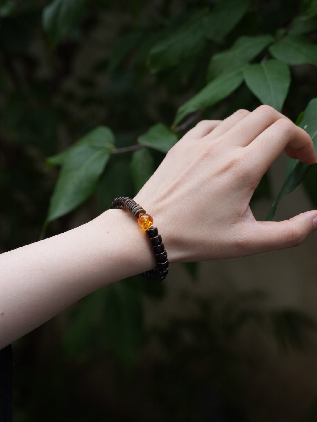 Autumn Agarwood Amber Beaded Bracelet,Lumivault.