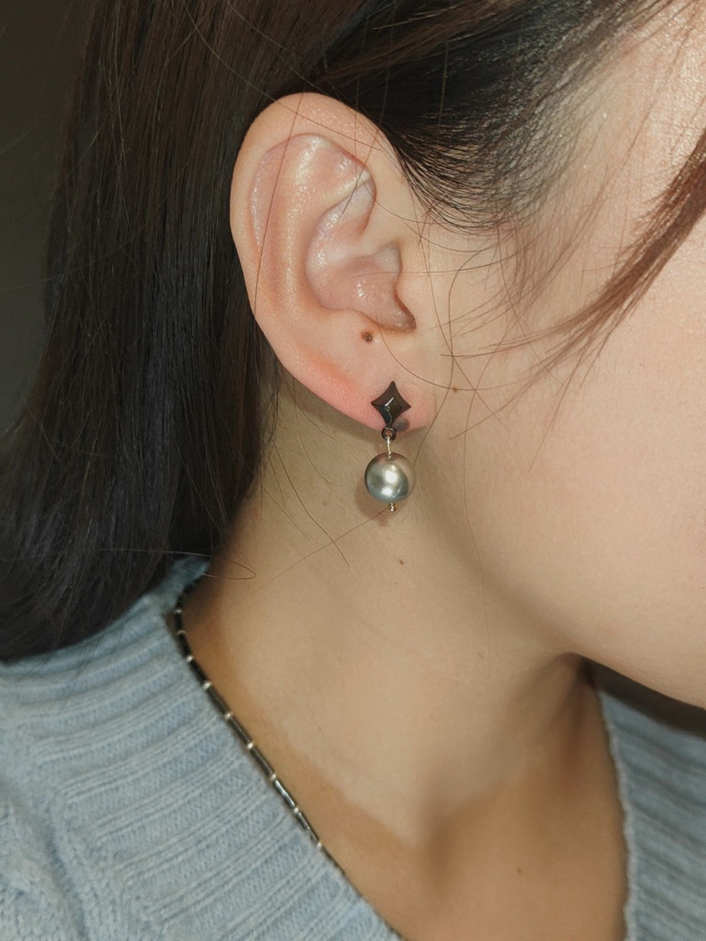 Black Star Metal Earrings,Lumivault.
