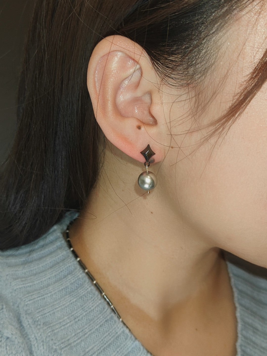 Black Star Metal Earrings,Lumivault.
