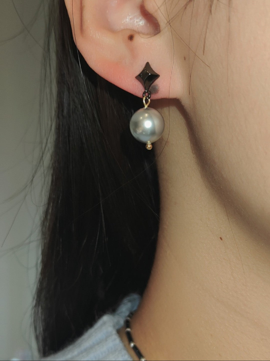Black Star Metal Earrings,Lumivault.