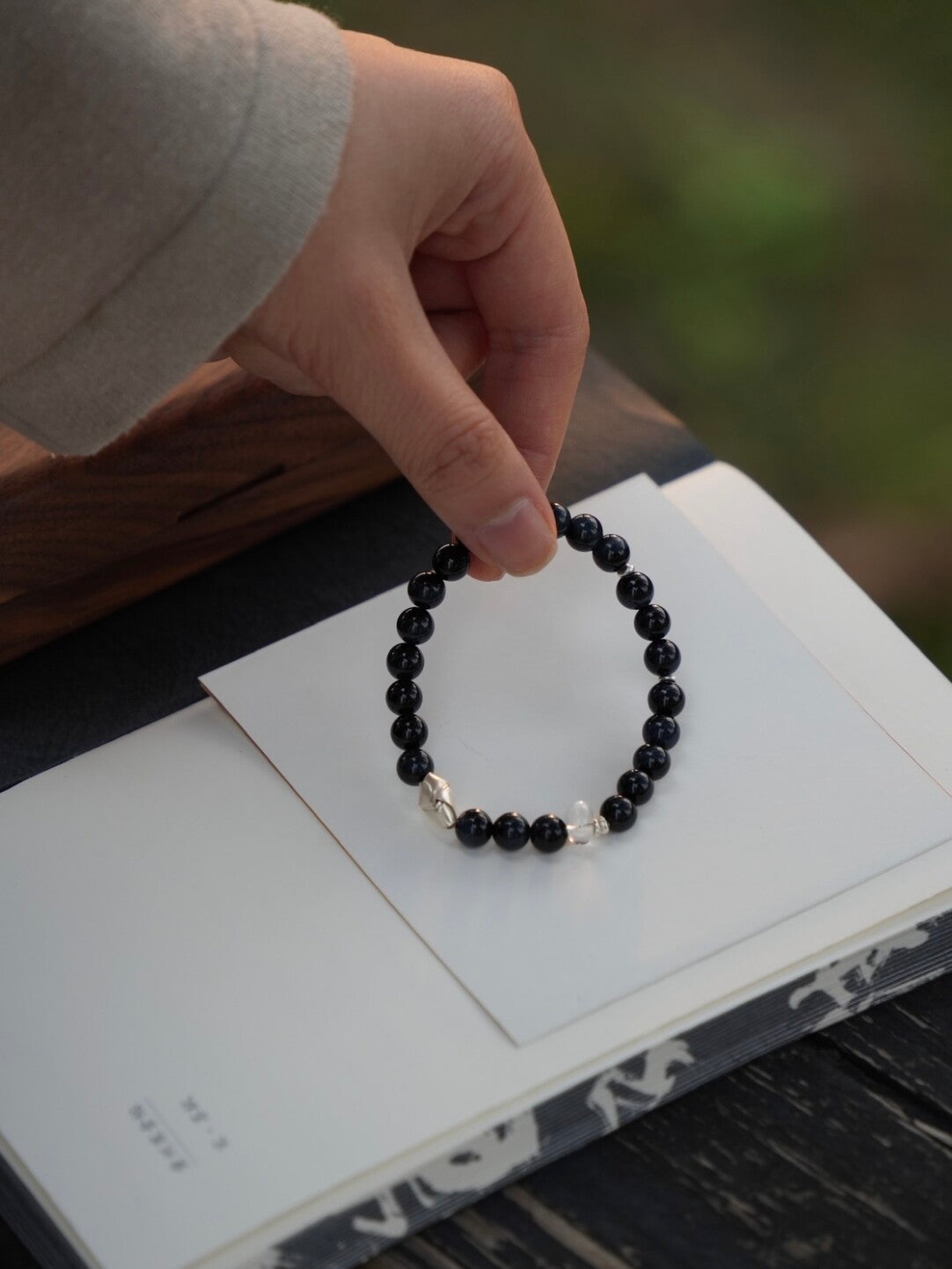Chinoiserie Deep Sea Aurora Beaded Bracelet - Lumivault