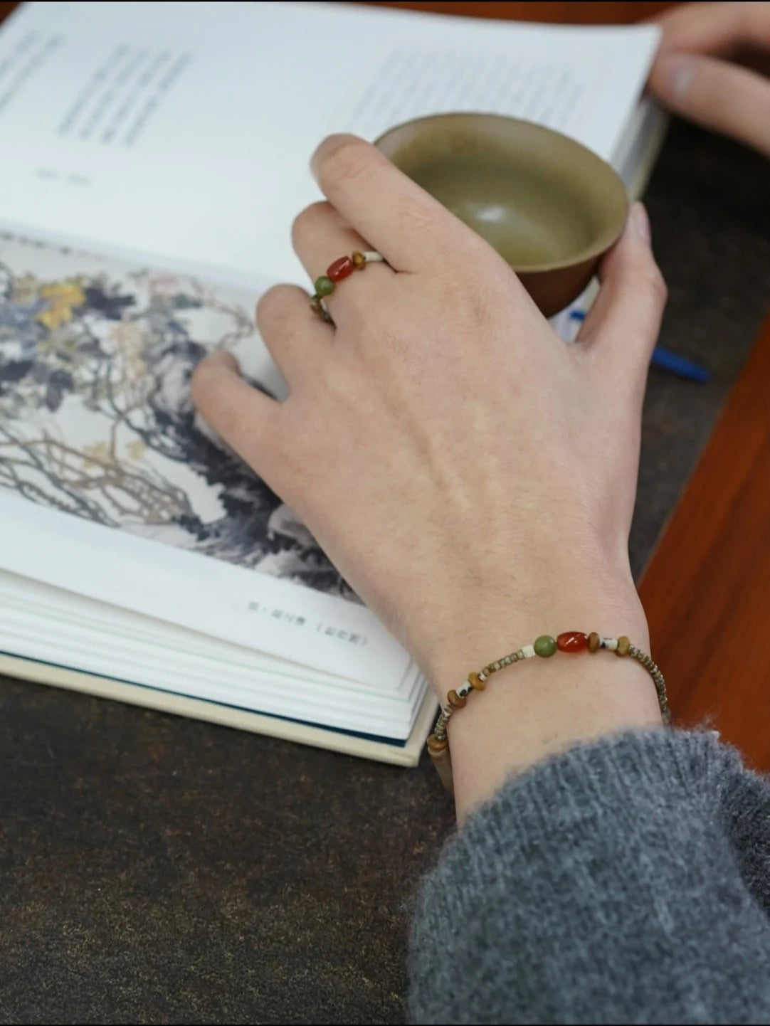 Chinoiserie Exotic Agate Beaded Bracelet,Lumivault.