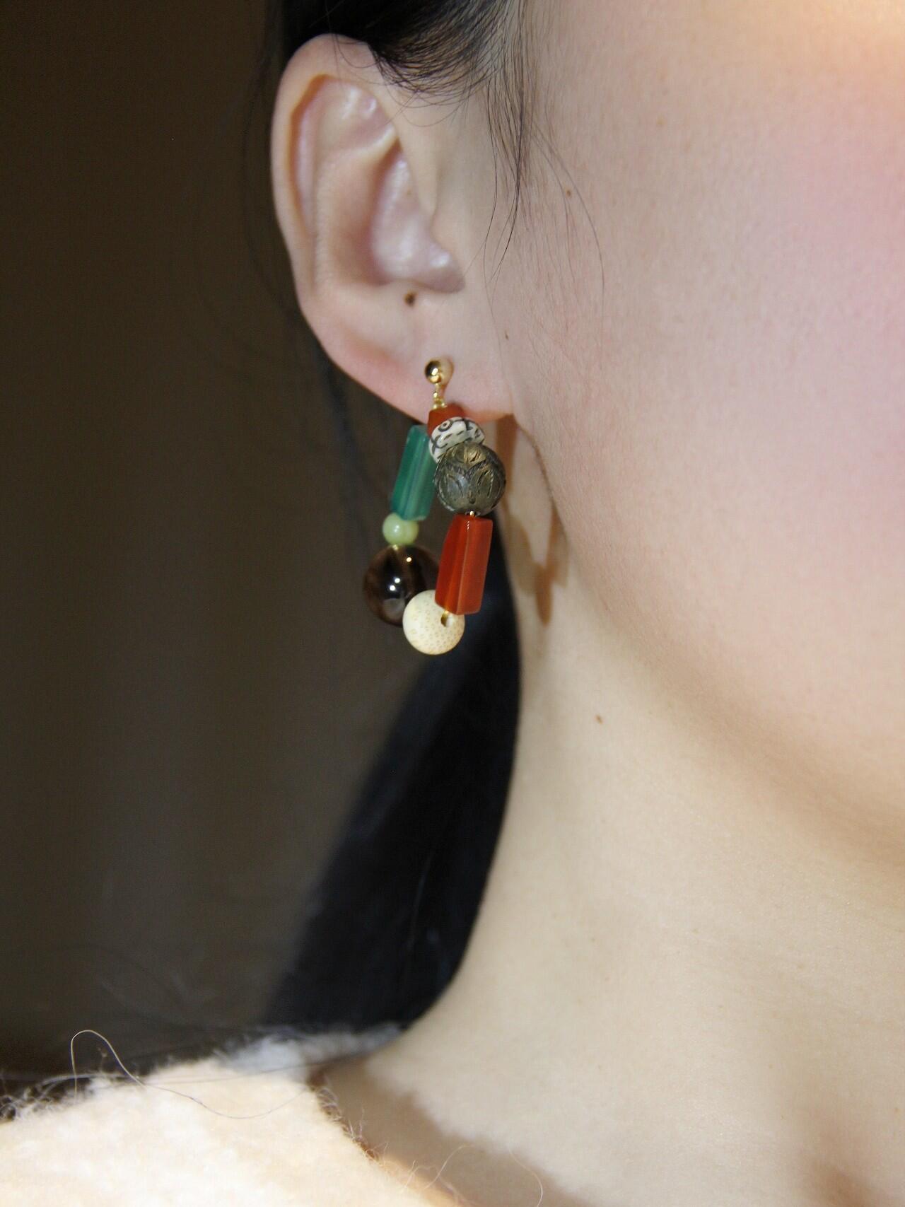 Chinoiserie Festive Geometric Earrings - Lumivault