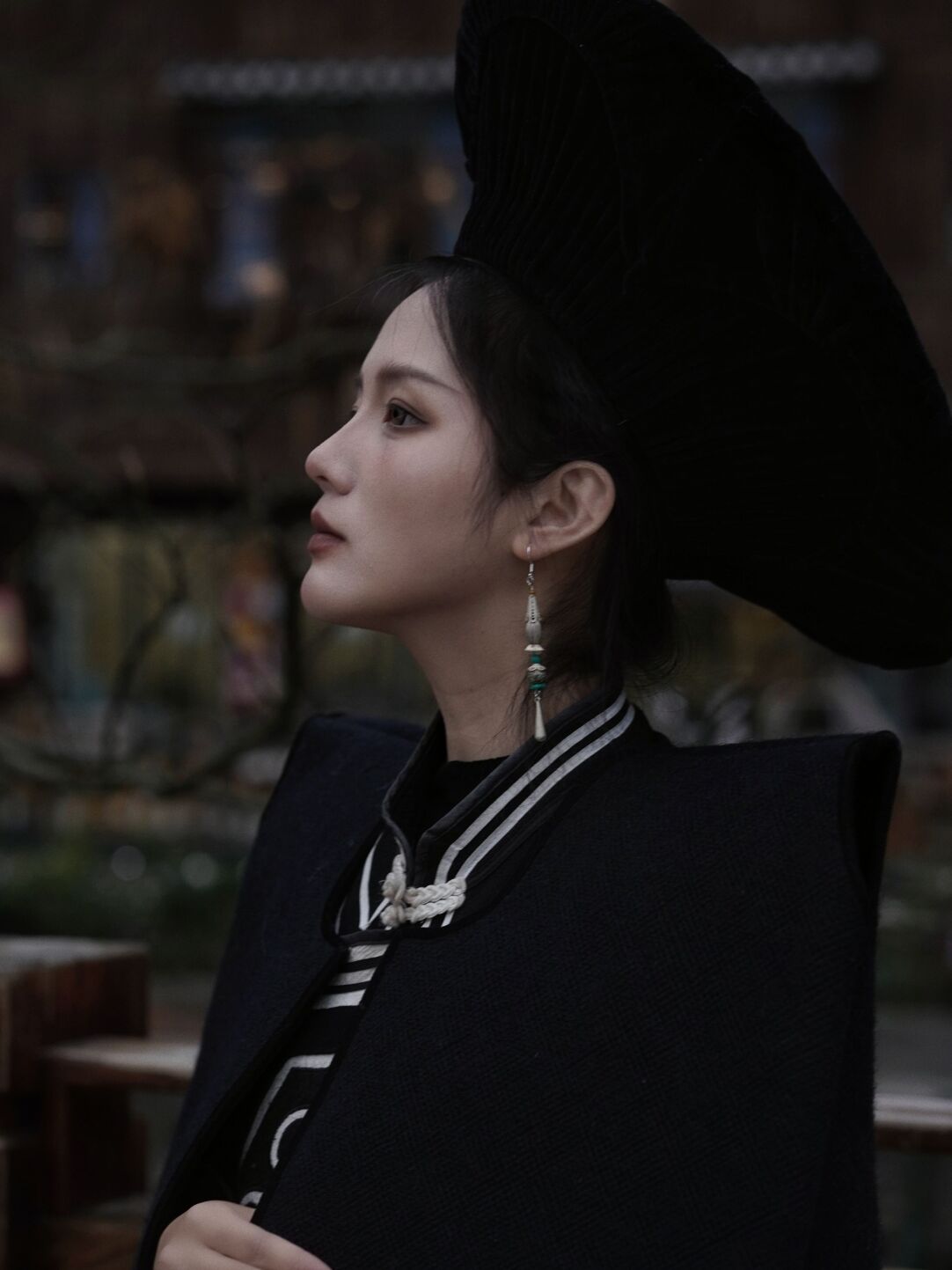 Chinoiserie Lacquer Moon Long Earrings,Lumivault.