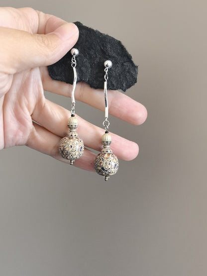 Chinoiserie Lacquer Purple Spring Earrings - Lumivault