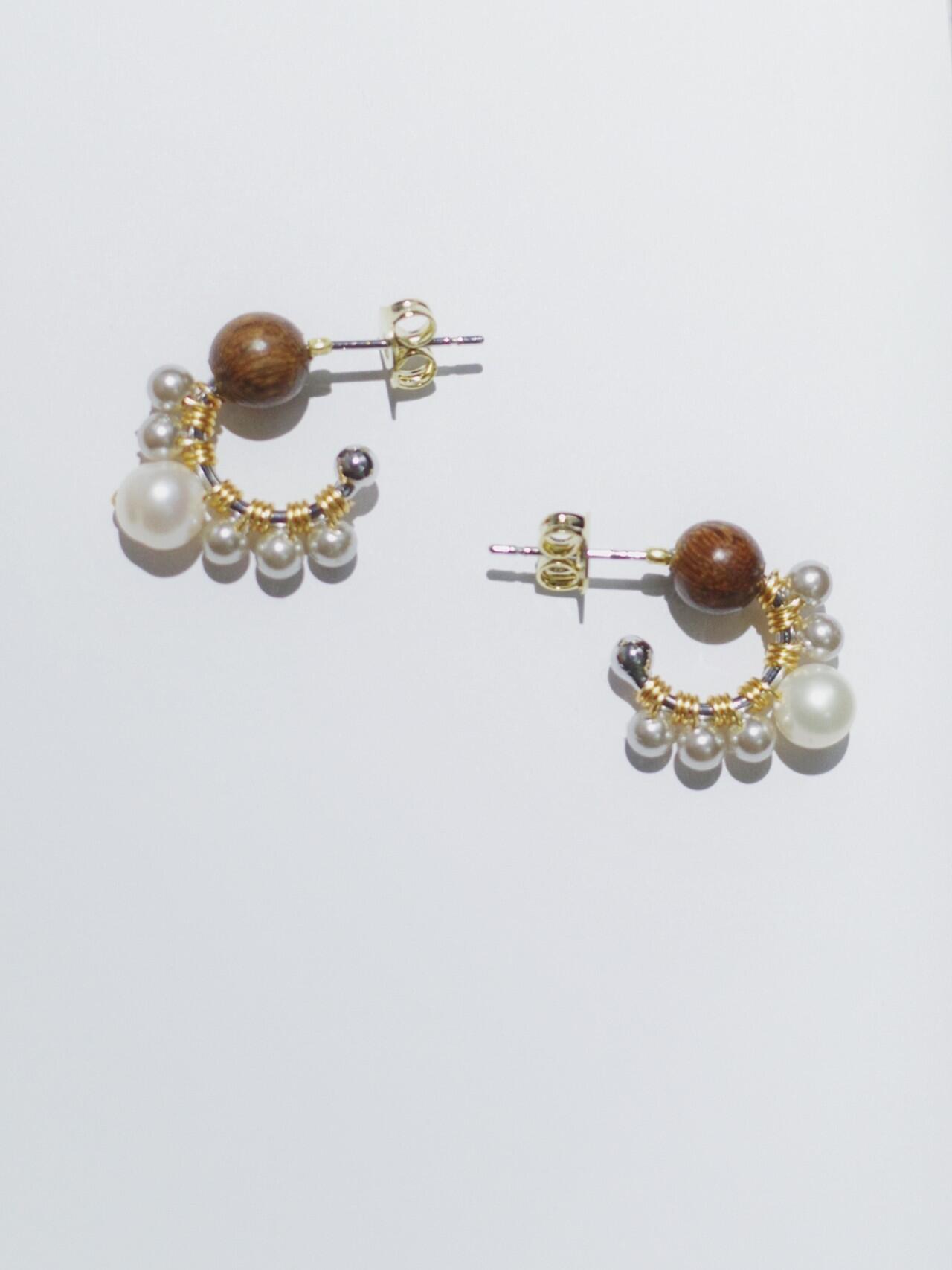 Chinoiserie Pearl Sandalwood Small Earrings,Lumivault.